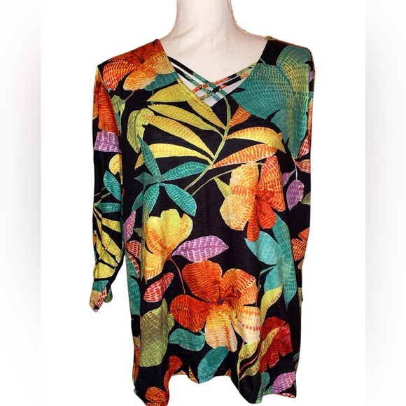 Alfred Dunner Island Vibes Sharkbite Tropical Floral Top in Size Large - Picture 1 of 6